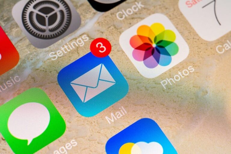 Apple blocks open rate tracking: what will it mean for marketers? We asked the experts
